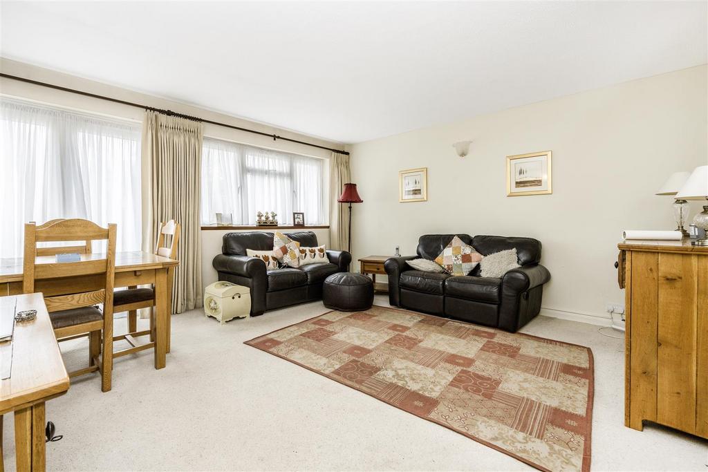 Davidson Frost-Wellings, DFW, Harriet Way, Bushey,