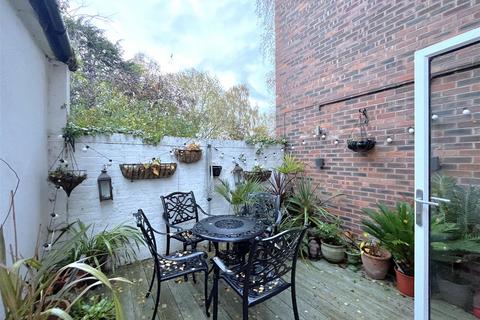 undefined, Westbury Court, Coten End, Warwick