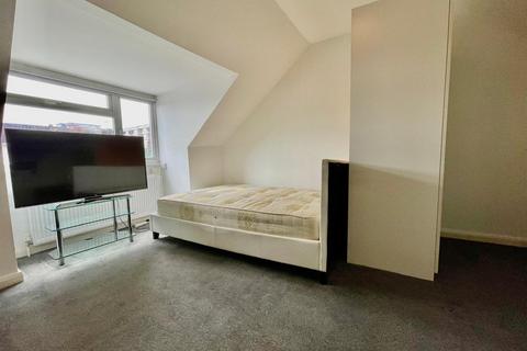 undefined, Canterbury Road, Watford, WD17