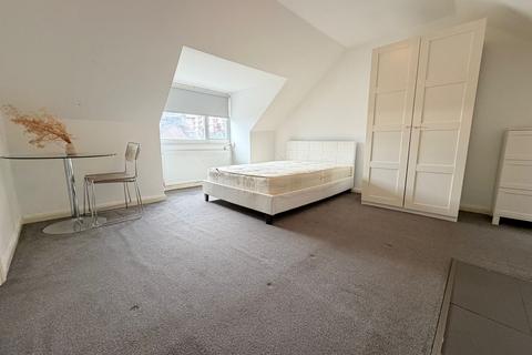 undefined, Canterbury Road, Watford, WD17