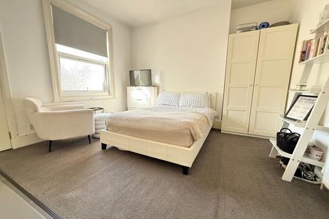 undefined, Canterbury Road, Watford, WD17