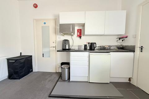 undefined, Canterbury Road, Watford, WD17