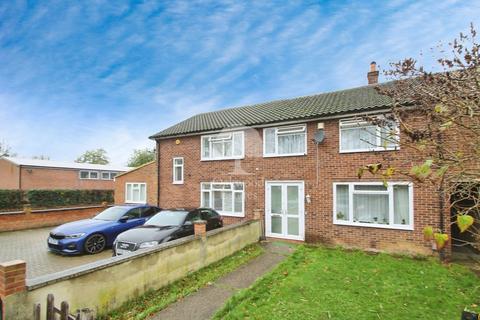 undefined, Ripley Close, Langley SL3