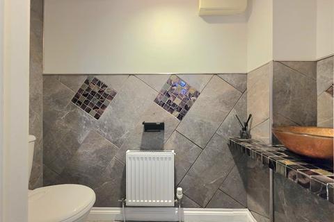 3 bedroom end of terrace house for sale, Chamomile Way, Spalding