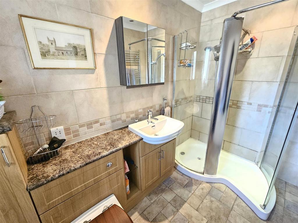 Ensuite.jpg