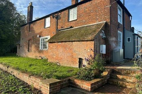 2 bedroom detached house to rent, Throwley, Faversham