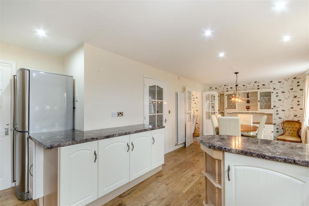 8671139-interior05.jpg