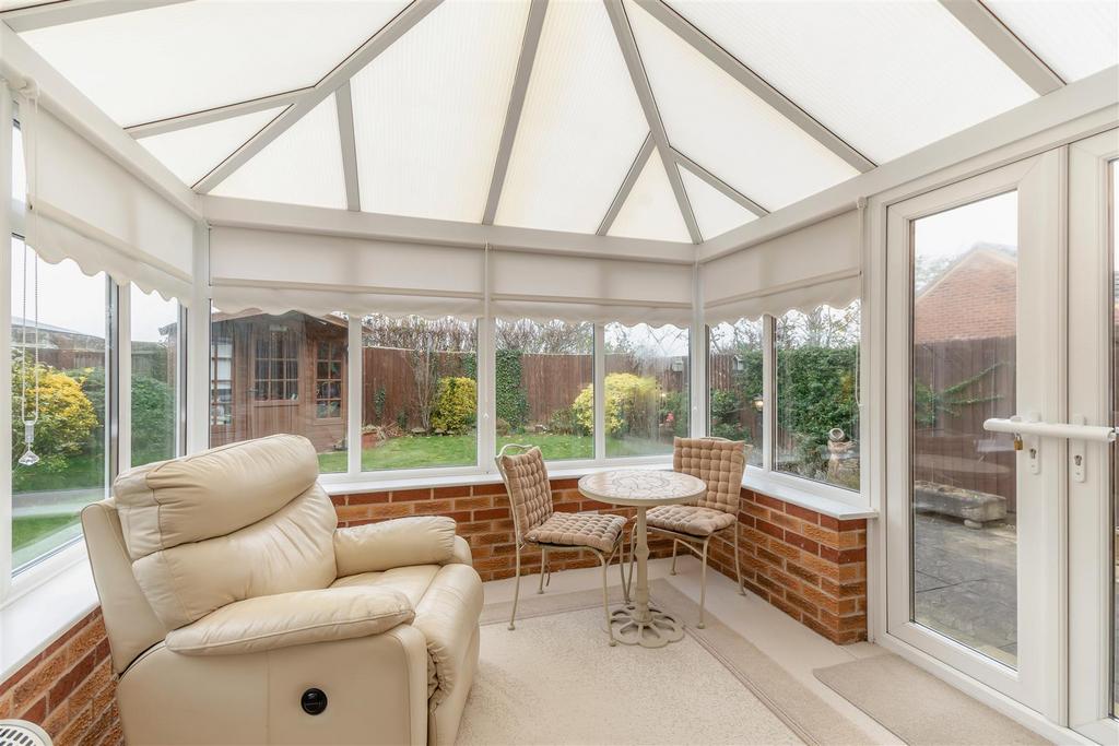 8671139-interior13.jpg