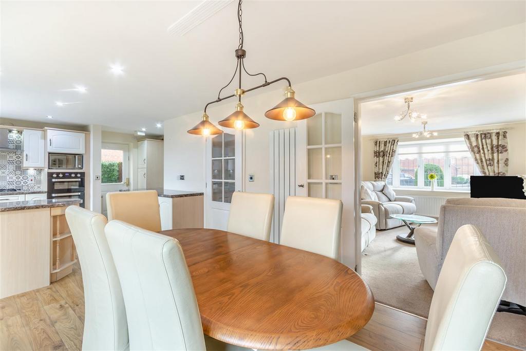 8671139-interior33.jpg