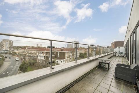 3 bedroom flat for sale, Devons Road, London E3