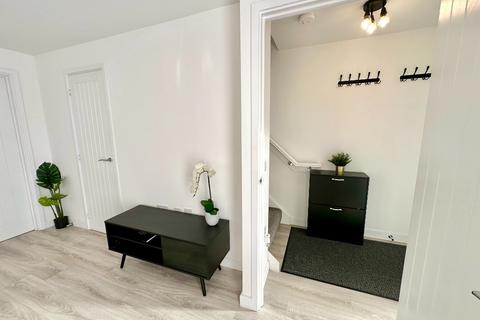 2 bedroom terraced house to rent, Webster Street, Dalmarnock, Glasgow, G40