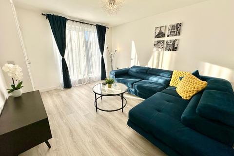 2 bedroom terraced house to rent, Webster Street, Dalmarnock, Glasgow, G40