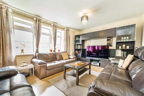 at Goddard House, 3 Goerge Mathers Road, London SE11