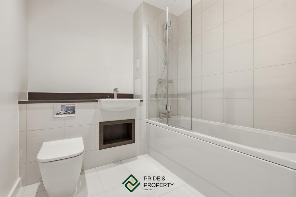 Main Bathroom