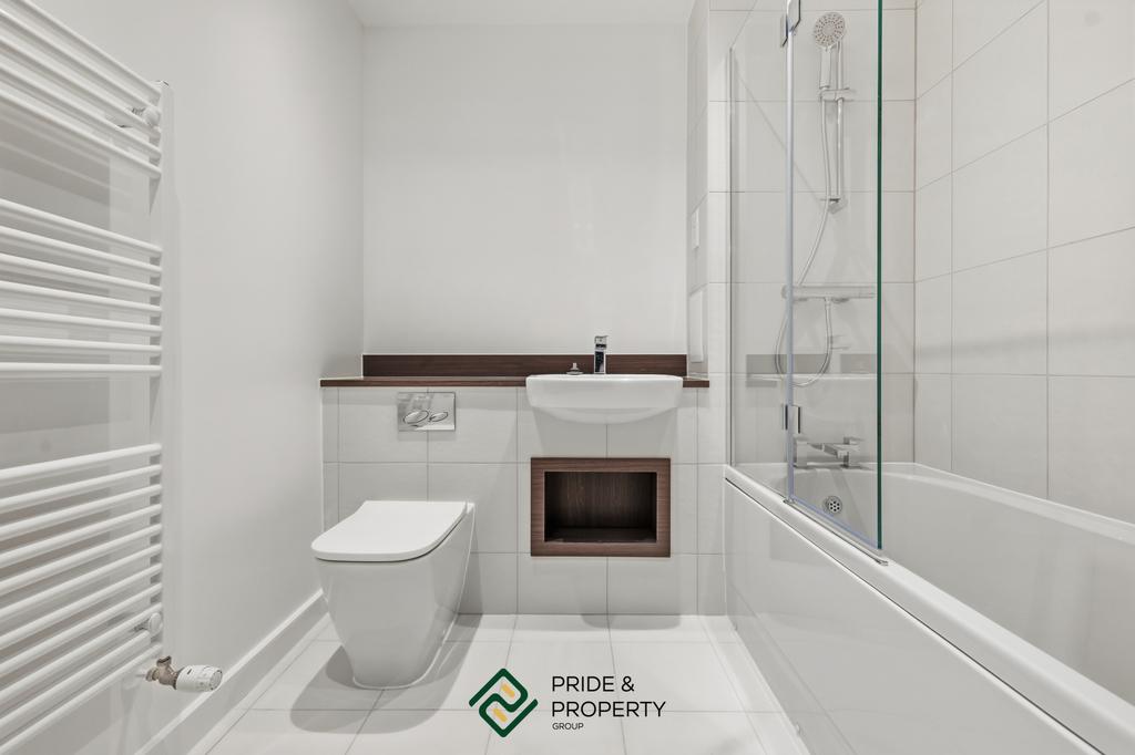 Main Bathroom