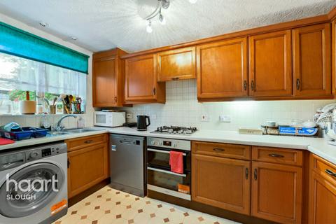 undefined, Trumper Way, Slough
