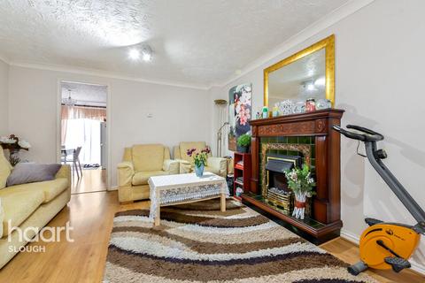 undefined, Trumper Way, Slough
