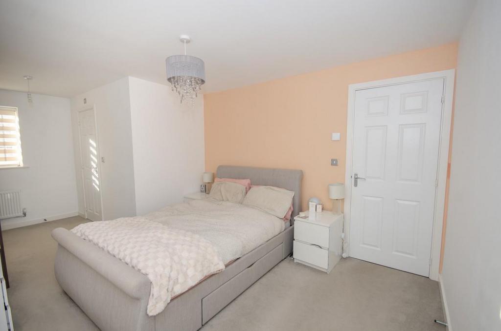 Bedroom one pic 2.jpg