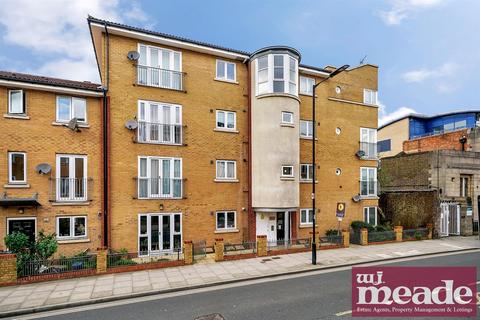 2 bedroom flat to rent, Eastway, Hackney, E9