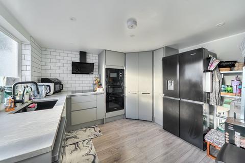 undefined, College Street, Harrogate, HG2