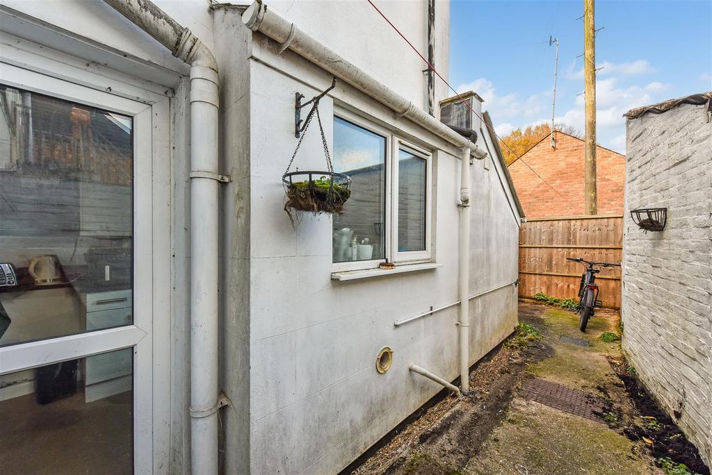 Rear Courtyard