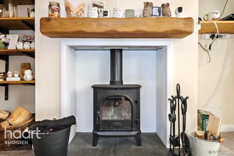 2 bedroom semi-detached house for sale, St Margarets Avenue, Rushden