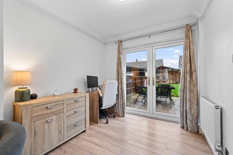 2 bedroom semi-detached house for sale, Fleetwood Avenue, Barnsley S71