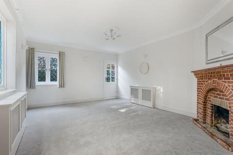 4 bedroom house to rent, The Drive