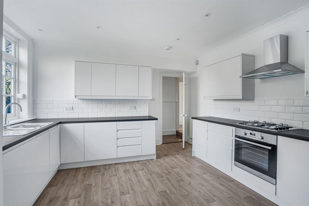Kitchen (Main)