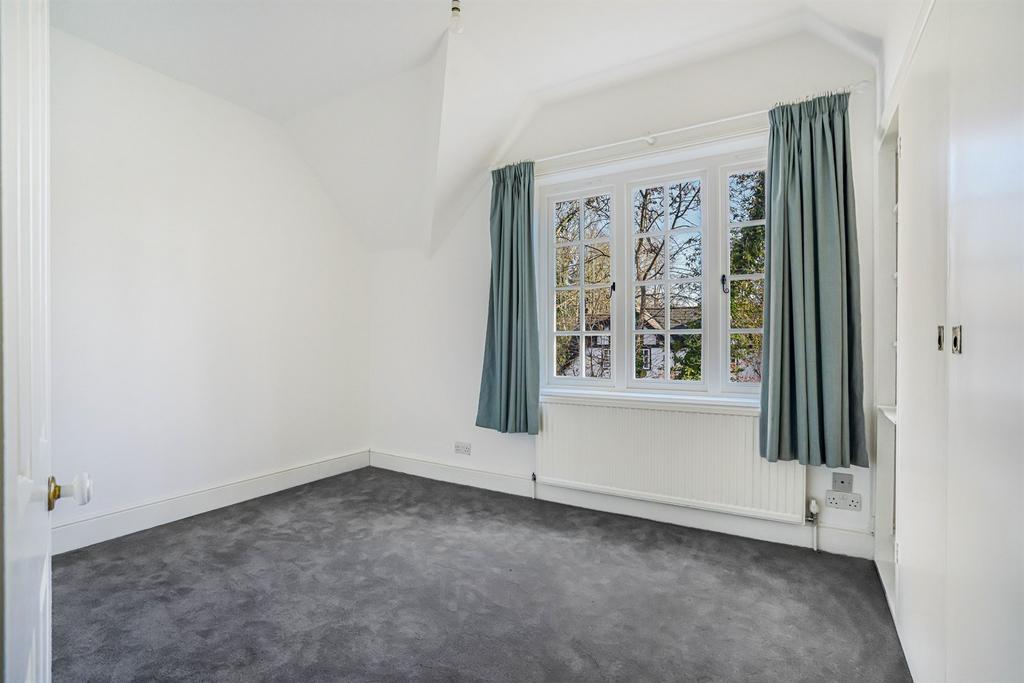 Bedroom (Main)