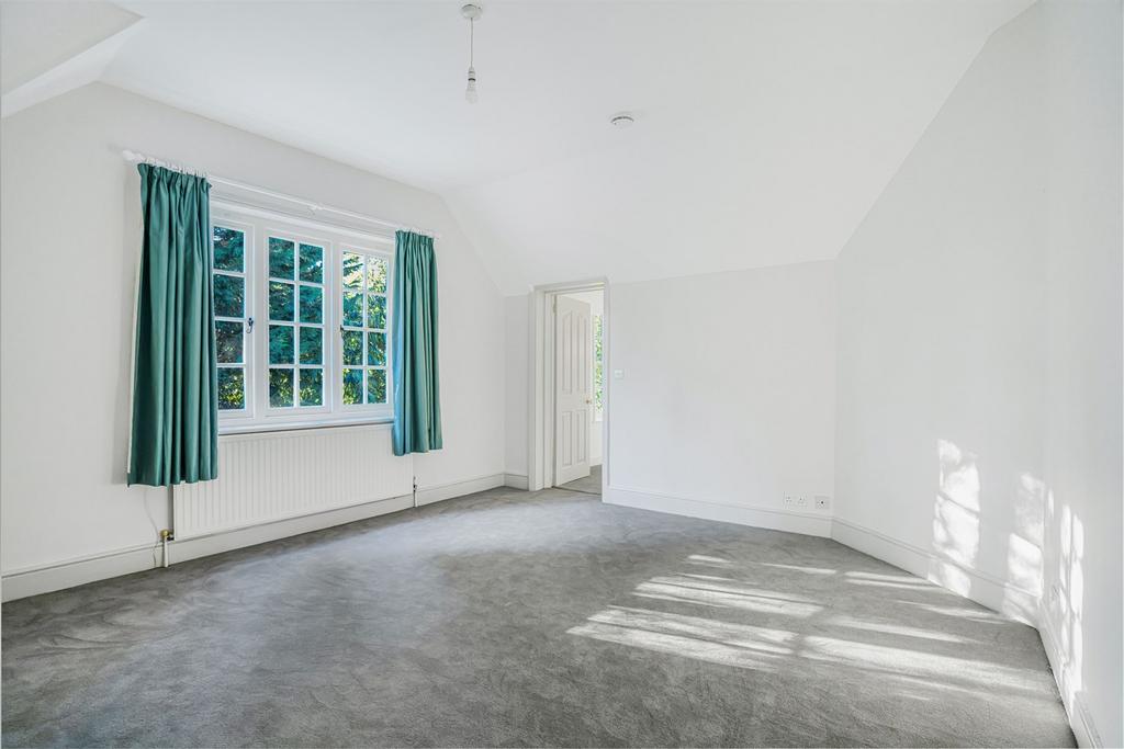 Bedroom (Main)