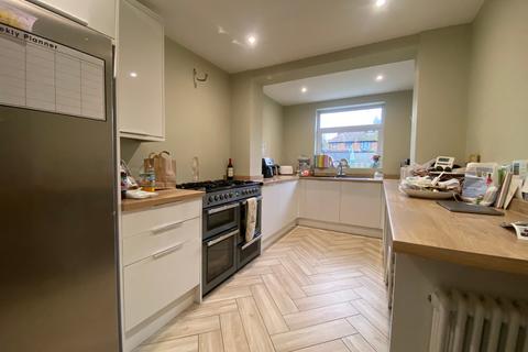 3 bedroom semi-detached house to rent, Westone Avenue, Westone, NN3 3JQ