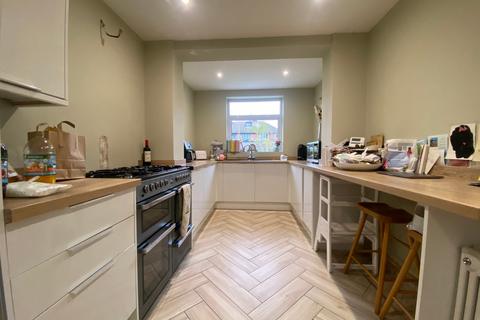 3 bedroom semi-detached house to rent, Westone Avenue, Westone, NN3 3JQ