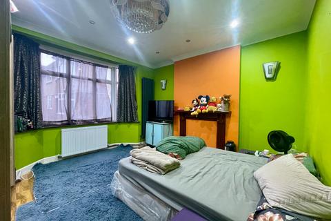 undefined, Chestnut Avenue, Wembley, Greater London, HA0