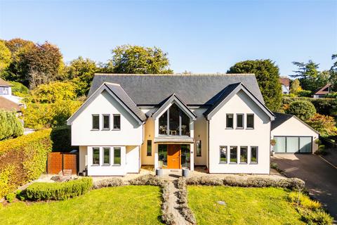 6 bedroom detached house to rent, Gatton Road, Reigate