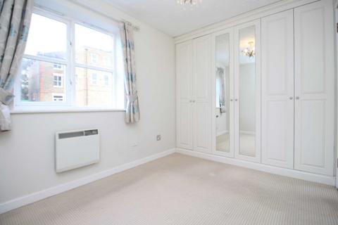 1 bedroom flat for sale, Gresham Close, Brentwood CM14