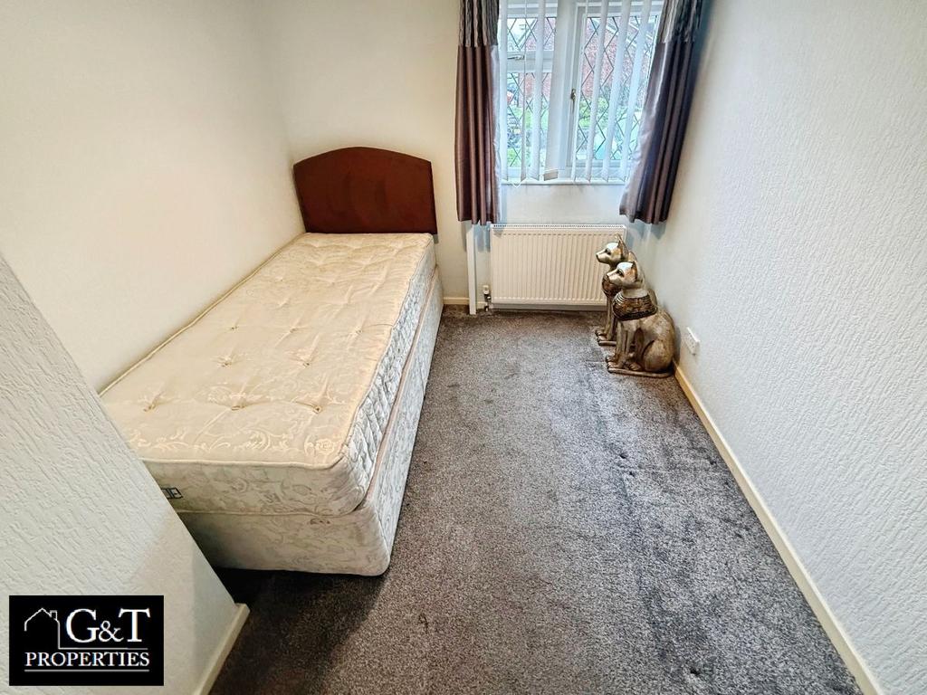 Second bedroom