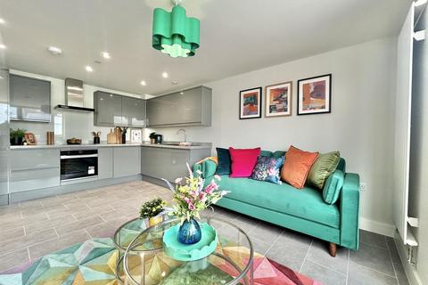 undefined, St Clements Gate, Broadway, Leigh-On-Sea