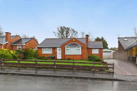 3 bedroom detached house for sale, North Road, Manchester M46