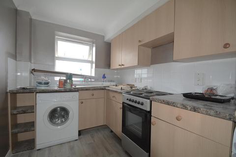 2 bedroom flat to rent, Slade Road, Ryde
