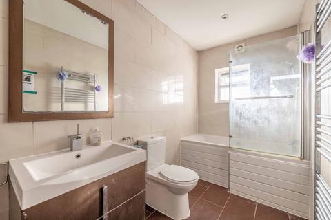 undefined, Priory Close, Denham UB9