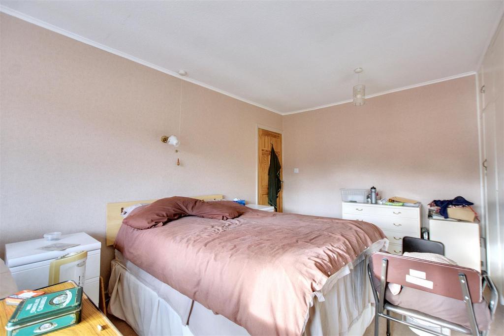 Bedroom 1 2.jpeg