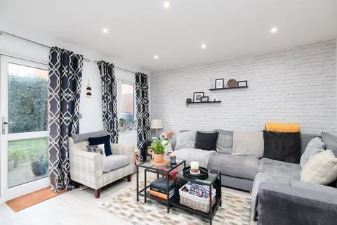 2 bedroom terraced house for sale, at Bartlett Place, High Wycombe, High Wycombe HP12