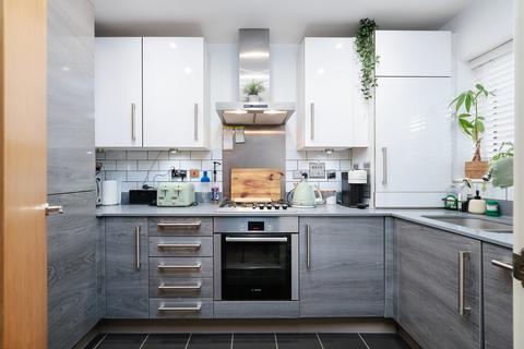 2 bedroom terraced house for sale, at Bartlett Place, High Wycombe, High Wycombe HP12