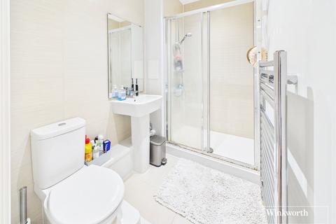 3 bedroom apartment for sale, Chronicle Avenue, London NW9