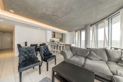 3 bedroom flat for sale, Tidal Basin Road, London E16