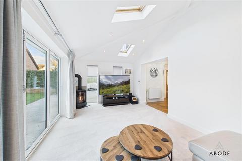 6 bedroom detached house for sale, Green Valley Drive, Burton-On-Trent DE13