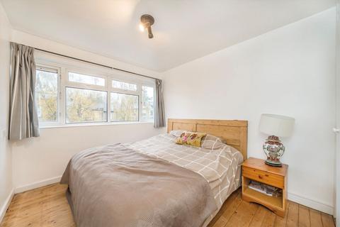 2 bedroom flat for sale, Railway Side, London SW13