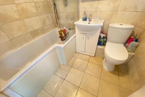 3 bedroom terraced house to rent, Connaught Avenue, Plymouth PL4