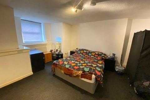 3 bedroom terraced house to rent, Connaught Avenue, Plymouth PL4